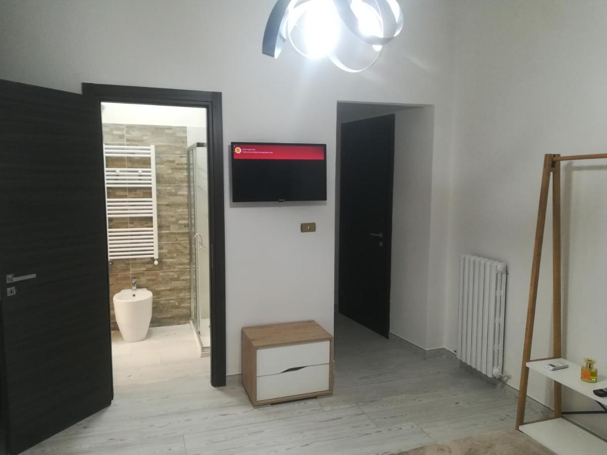 Home Mazzei Piazza Bilotti コゼンツァ 部屋 写真