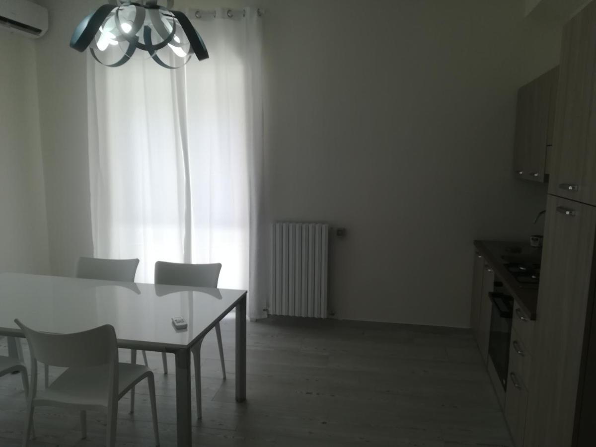 Home Mazzei Piazza Bilotti コゼンツァ 部屋 写真