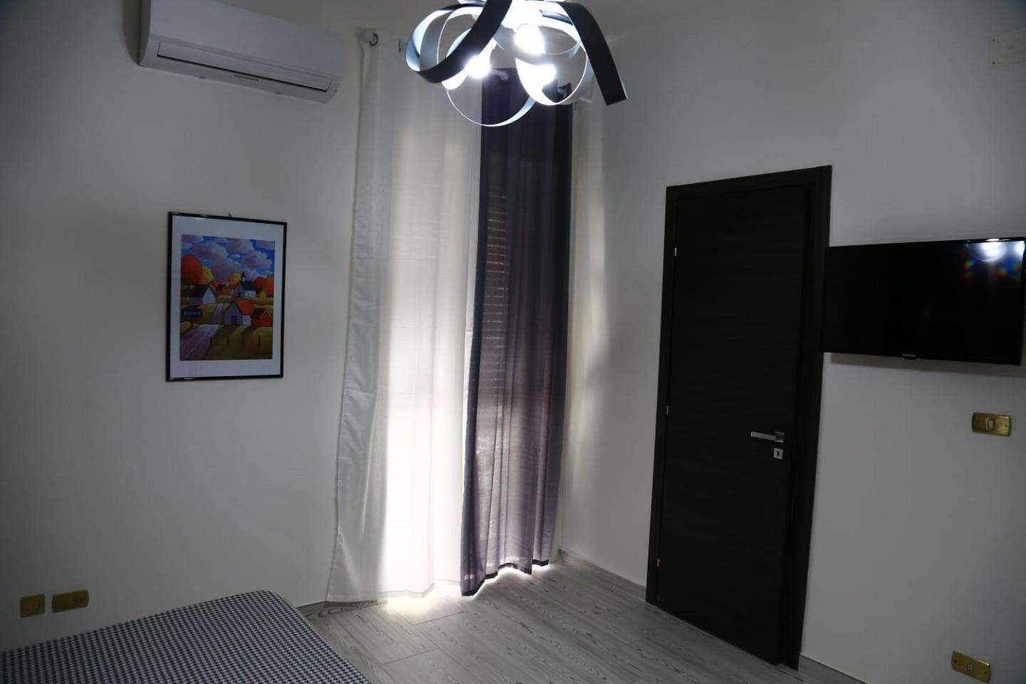 Home Mazzei Piazza Bilotti コゼンツァ 部屋 写真